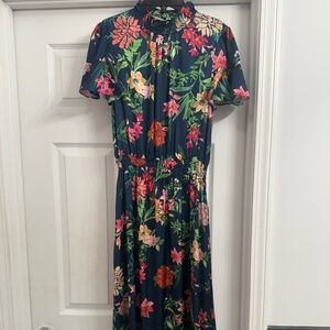 Laundry by Shelly Segal Size 6 (8) Midi Dress Short Sleeve Open Back Pockets